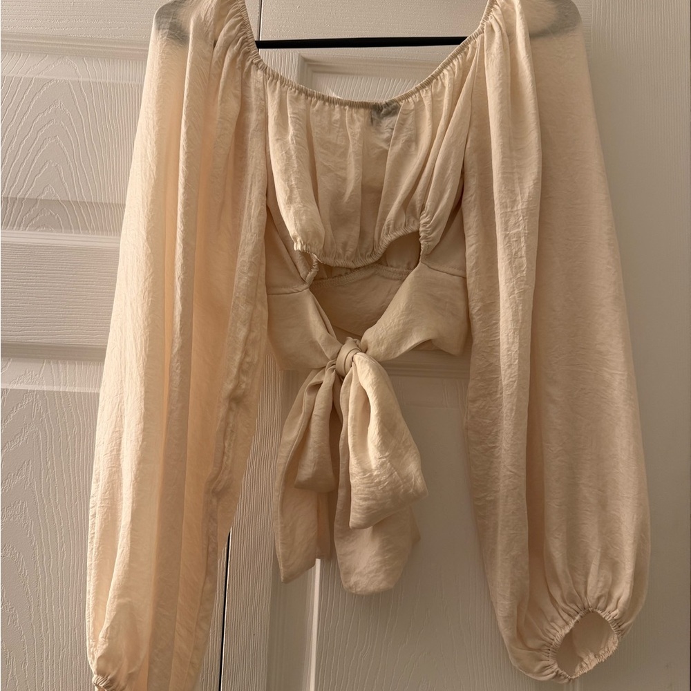 Elegant Cream Satin Top - Picture 8 of 8